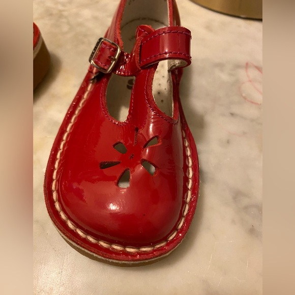 Aster France Red patent leather girls Mary Jane sz 24 (7/7.5 children) - Picture 2 of 4